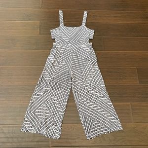 TOWNSEN Cold Shoulder Black Gray Geometric Jump Suit Wide Leg Sz M